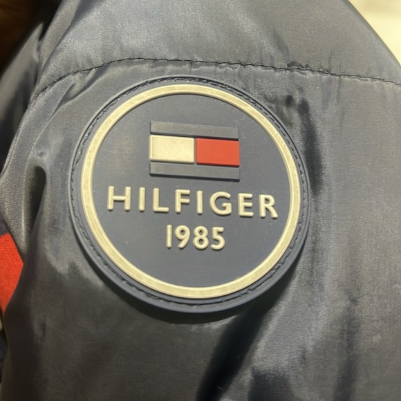 Boys 10/12 T.H coat - Picture 8 of 11